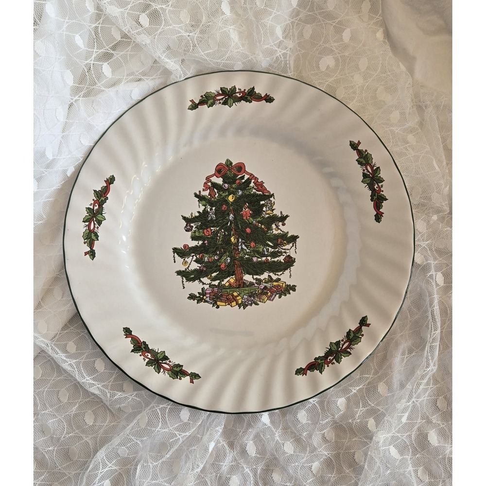 Christmas Village 10.5" Dinner Plate Christmas Tree Vintage Ceramic Holiday